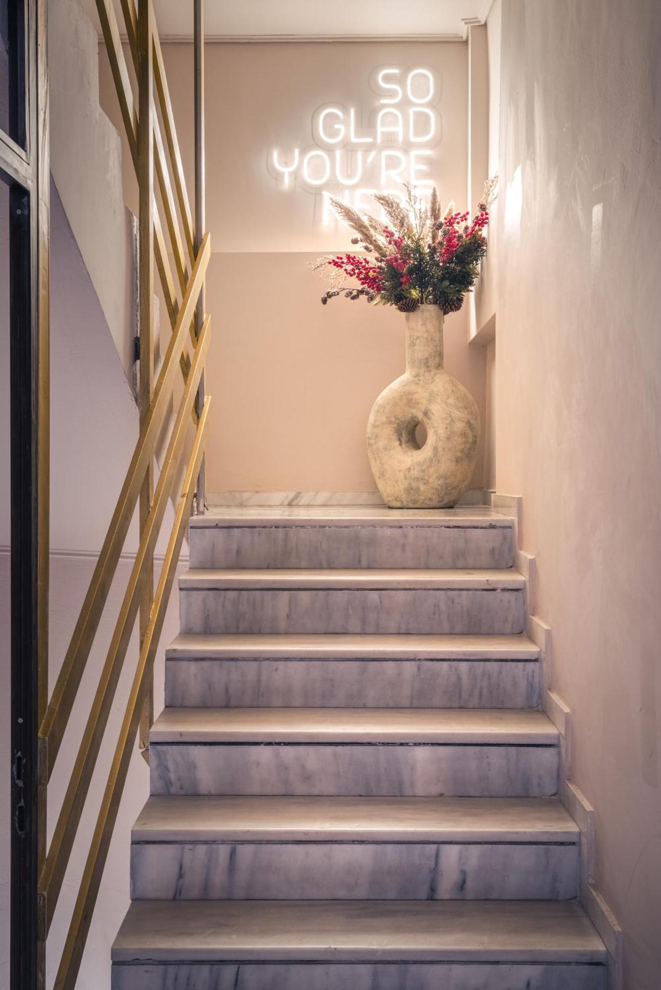 Num Suites & Lofts Athene Buitenkant foto
