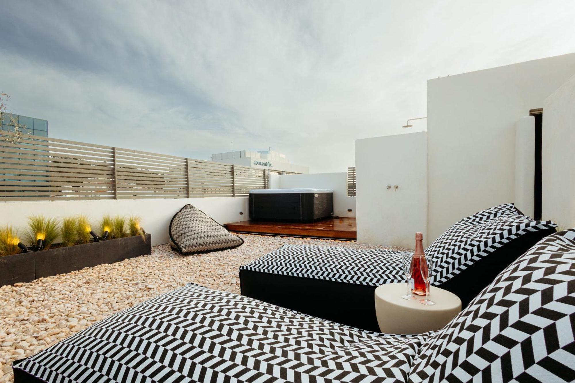 Num Suites & Lofts Athene Buitenkant foto